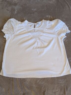 Crown & Ivy White Eyelet Detail Cotton Top Size XL Short Sleeve